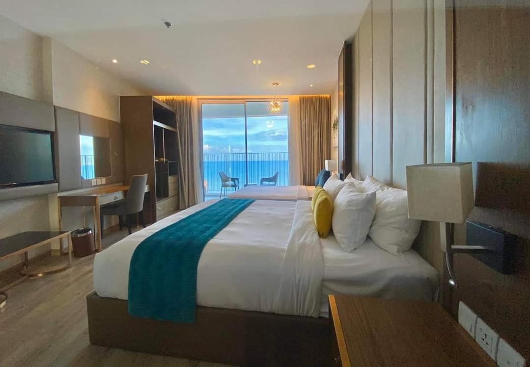 Panorama Oceanfront Suite Nha Trang Esterno foto