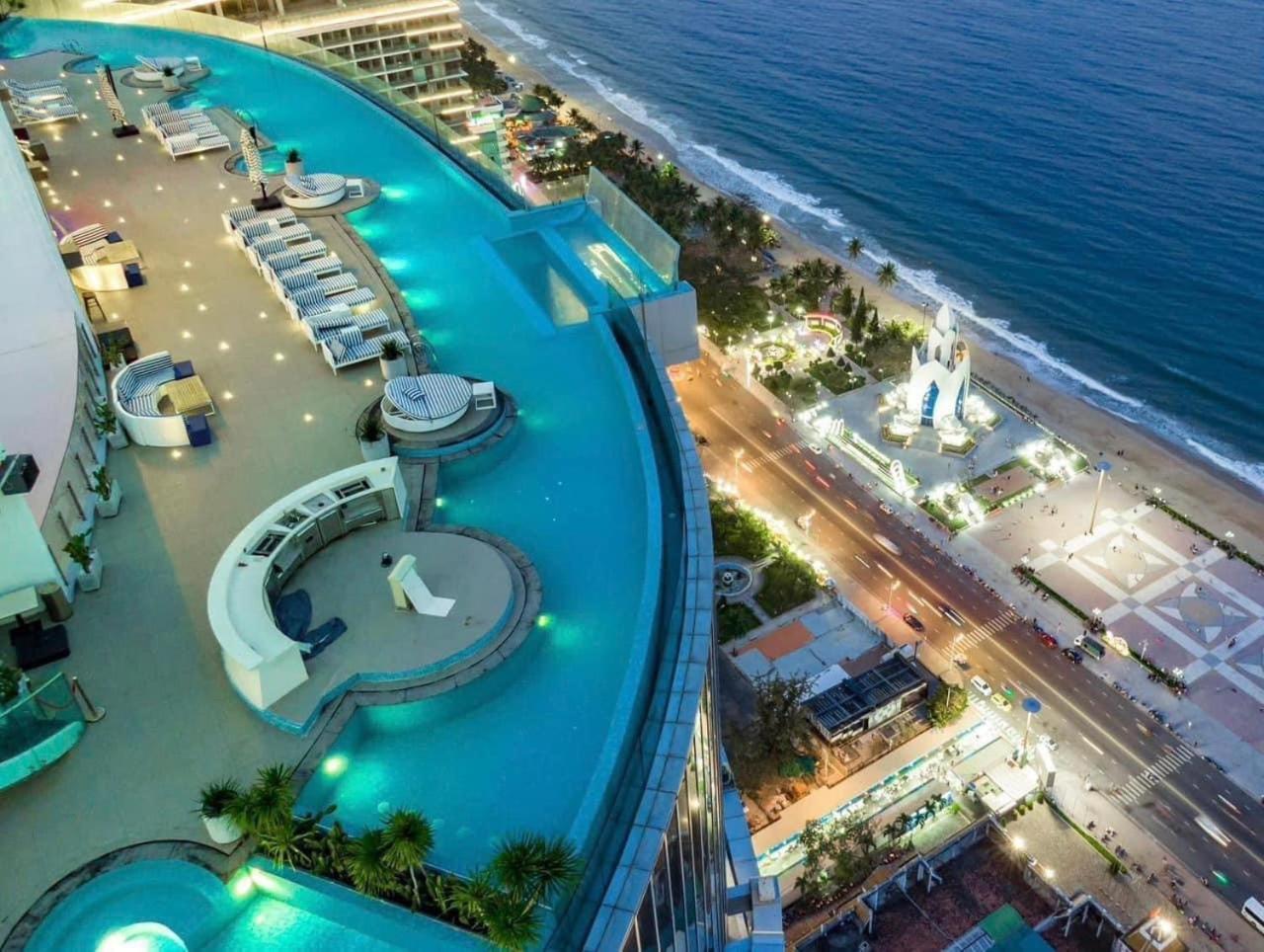 Panorama Oceanfront Suite Nha Trang Esterno foto