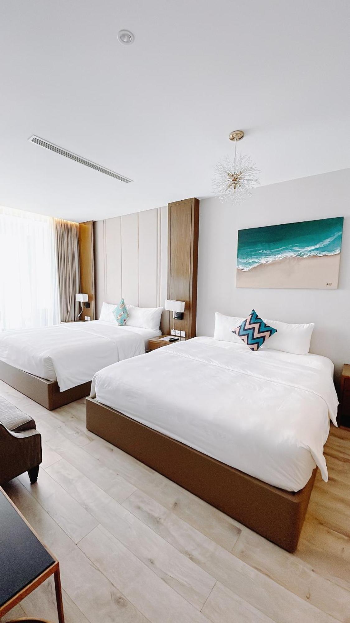 Panorama Oceanfront Suite Nha Trang Esterno foto