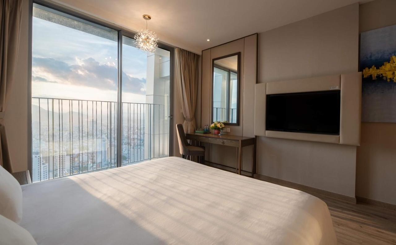 Panorama Oceanfront Suite Nha Trang Esterno foto