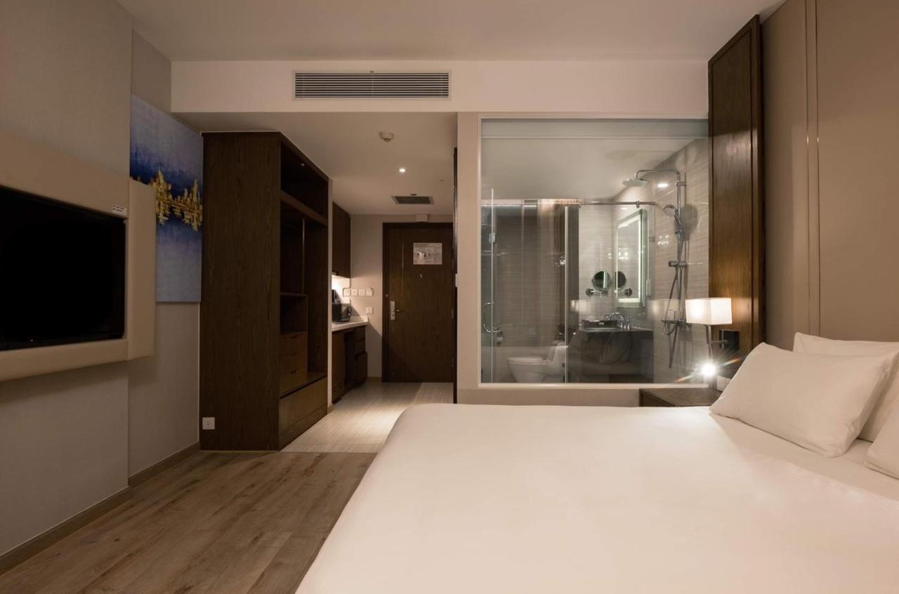 Panorama Oceanfront Suite Nha Trang Esterno foto
