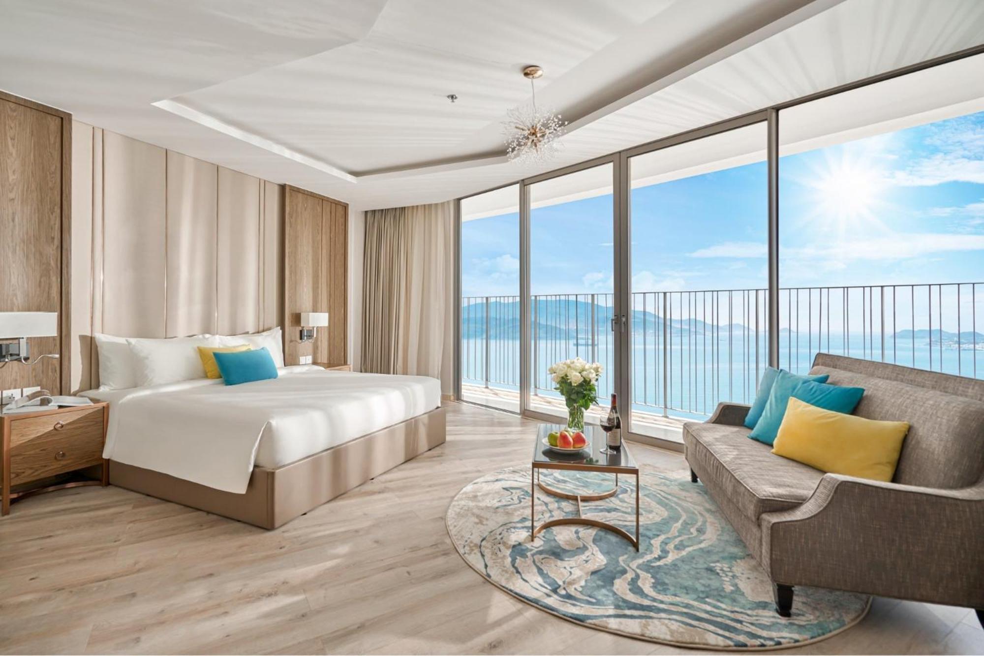 Panorama Oceanfront Suite Nha Trang Esterno foto