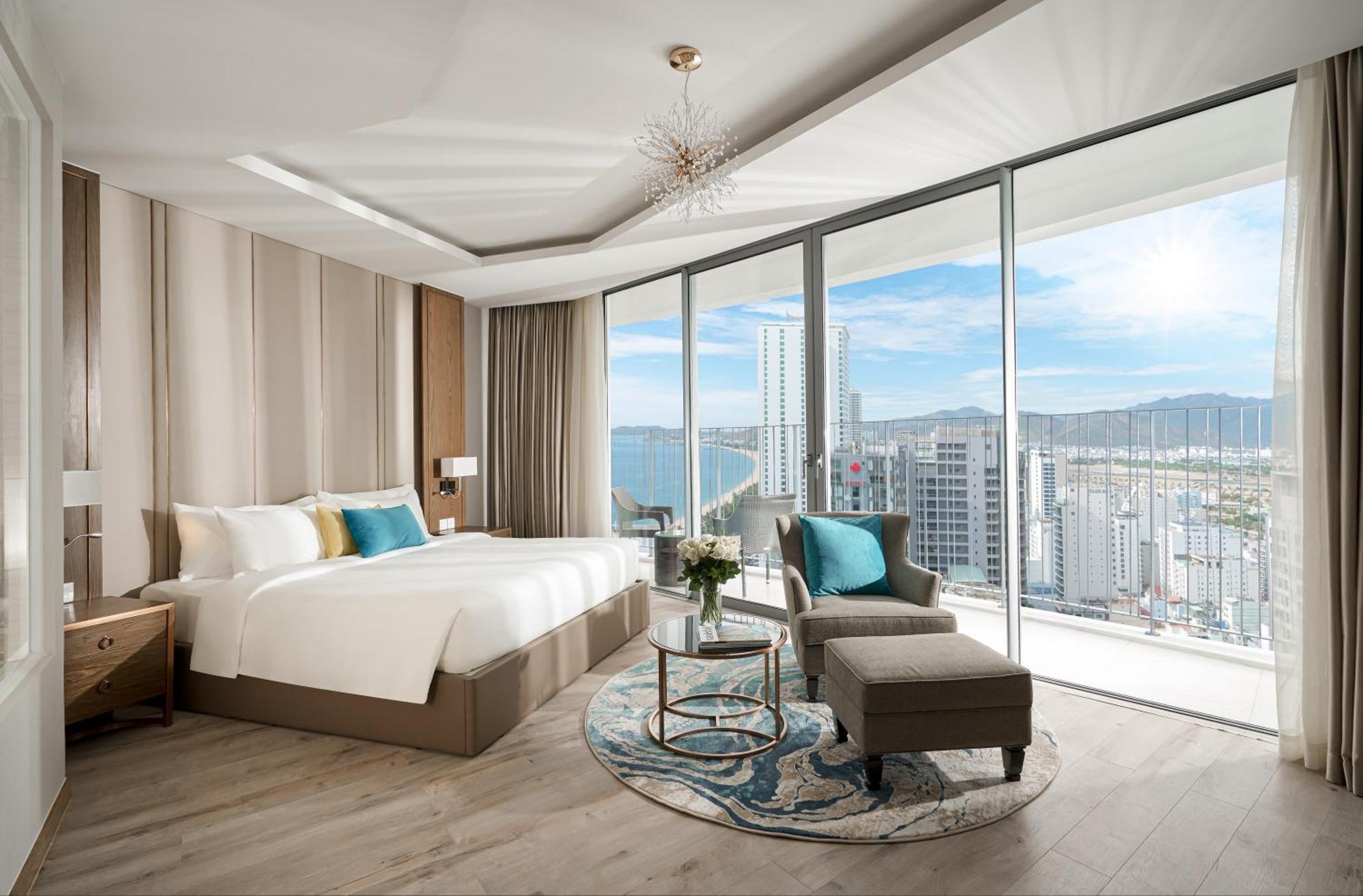 Panorama Oceanfront Suite Nha Trang Esterno foto